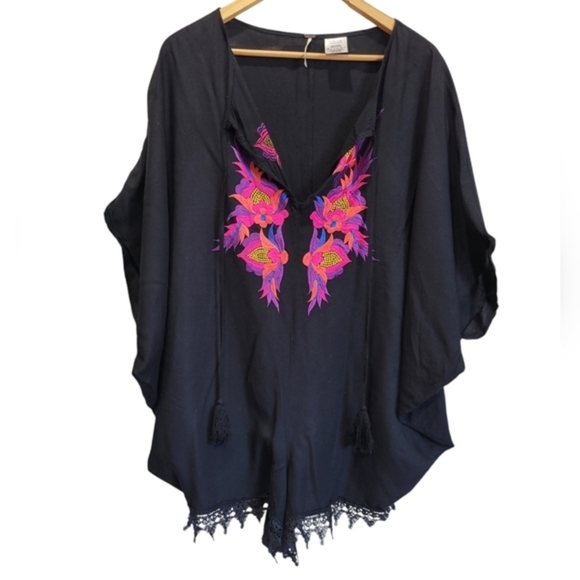 FREE PEOPLE Sz Medium Floral Embroidered Flowy Lace Hem Shorts Romper w/Tassels - Picture 3 of 10